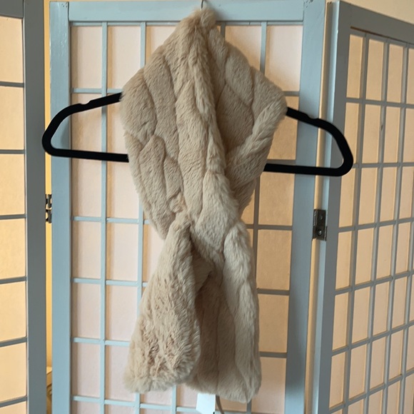 NWT INC cream scarf - Picture 4 of 6